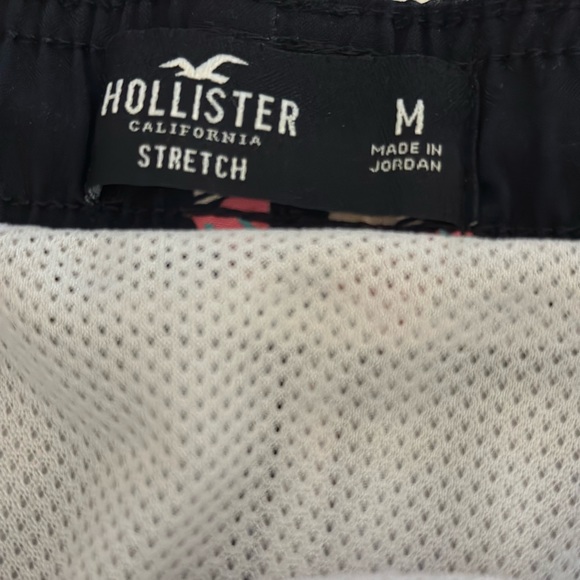 Men’s Hollister Swim shorts. Size Med - Picture 3 of 7